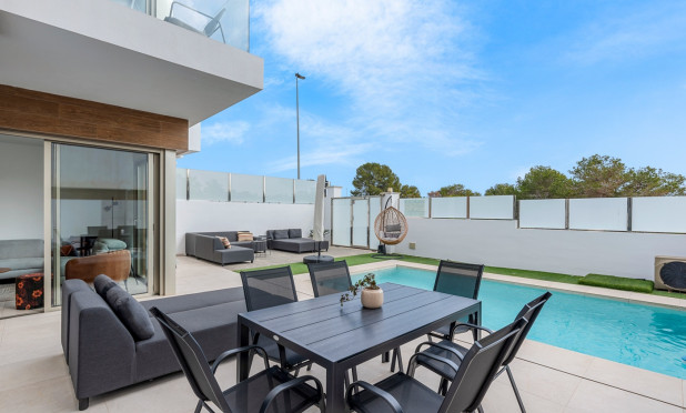 Wiederverkauf - Villa - Orihuela Costa - Villamartín