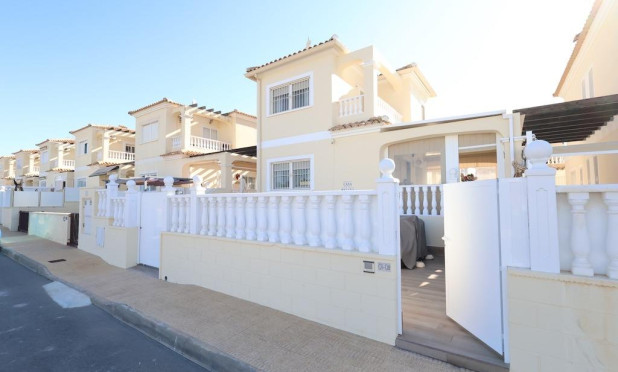 Wiederverkauf - Villa - Orihuela Costa - Lomas de Cabo Roig