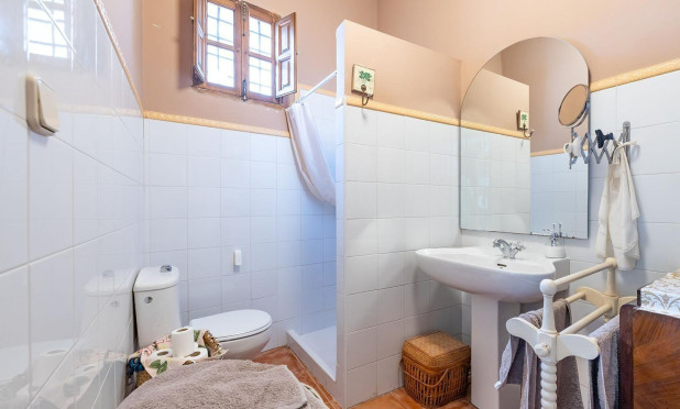 Resale - Townhouse - Los Martinez Del Puerto - Los Martínez del Puerto