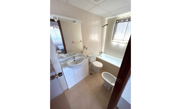 Resale - Apartment / flat - Benidorm - Zona de Poniente