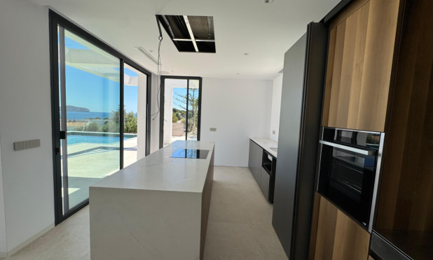 Resale - Villa - Benissa