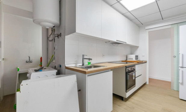 Resale - Apartment / flat - Torrevieja - Playa del Cura