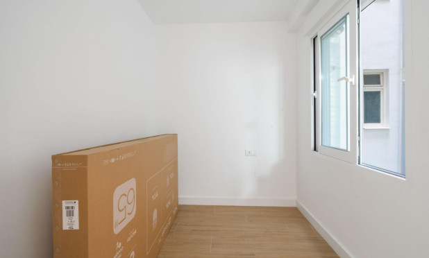 Resale - Apartment / flat - Torrevieja - Playa del Cura