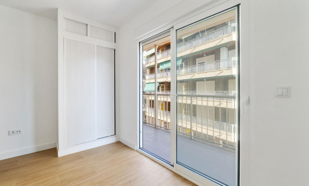 Resale - Apartment / flat - Torrevieja - Playa del Cura