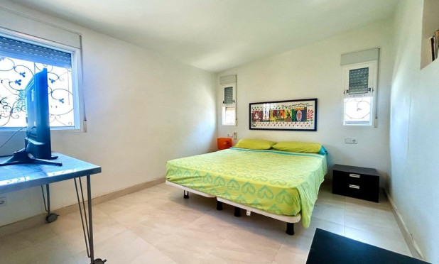 Revente - Villa - Orihuela Costa - La Zenia