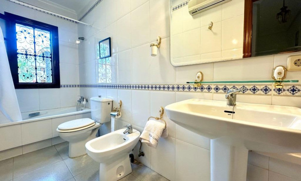 Revente - Villa - Orihuela Costa - La Zenia