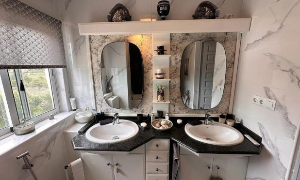 Wiederverkauf - Villa - Sax