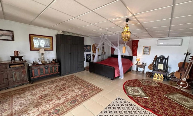 Wiederverkauf - Villa - Sax