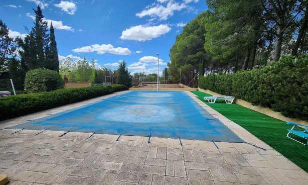 Reventa - Villa - Sax