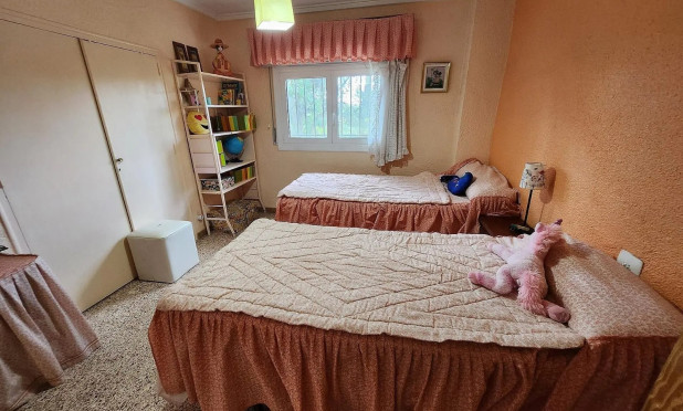 Reventa - Villa - Sax