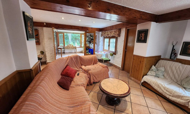 Reventa - Villa - Sax