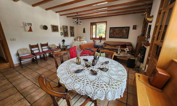 Reventa - Villa - Sax