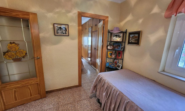 Reventa - Villa - Sax