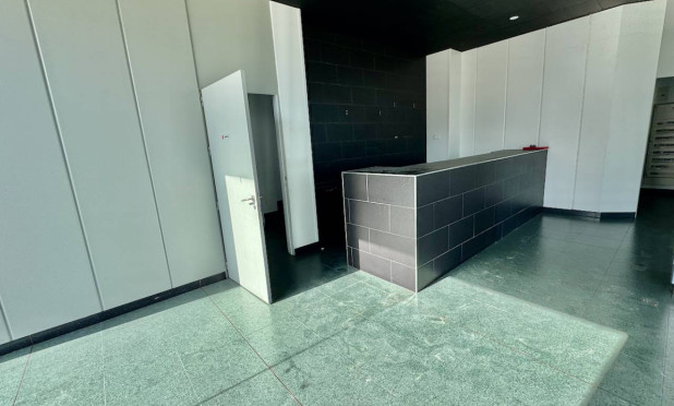 Wiederverkauf - Kommerziell - La Finca Golf