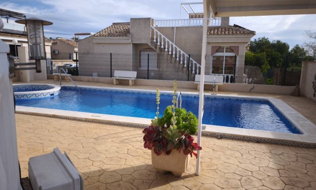 Resale - Villa - Algorfa - Montemar