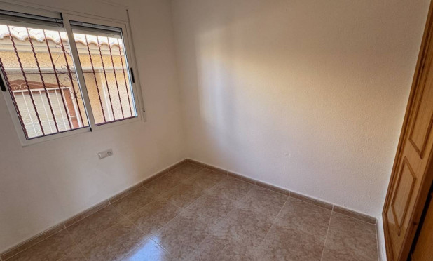 Resale - Villa - Algorfa - Montemar