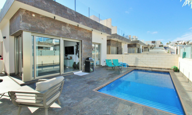 Resale - Villa - Villamartín