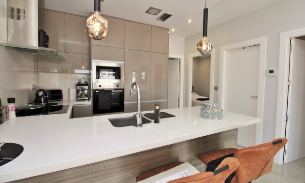 Resale - Villa - Villamartín