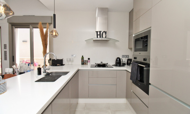 Resale - Villa - Villamartín