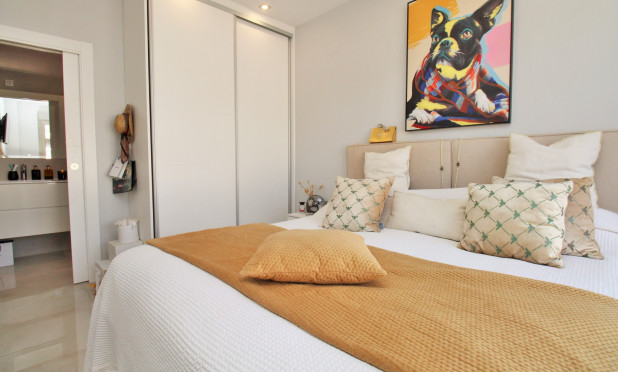 Resale - Villa - Villamartín