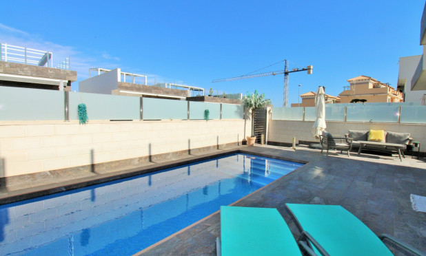 Resale - Villa - Villamartín