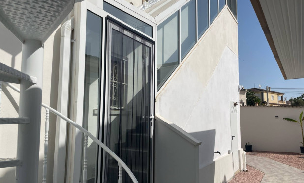 Resale - Villa - Torrevieja - San luis