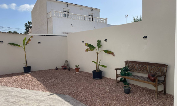 Resale - Villa - Torrevieja - San luis