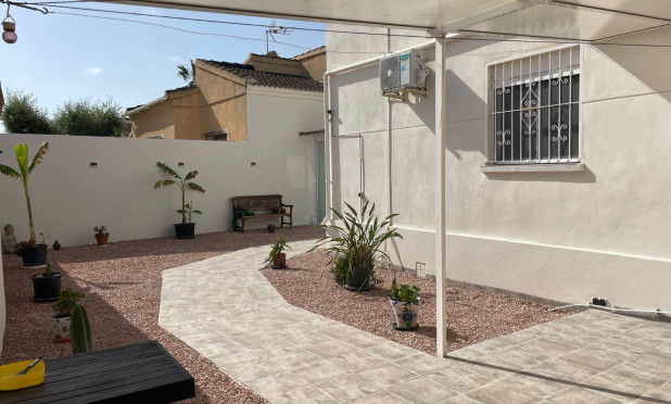 Resale - Villa - Torrevieja - San luis