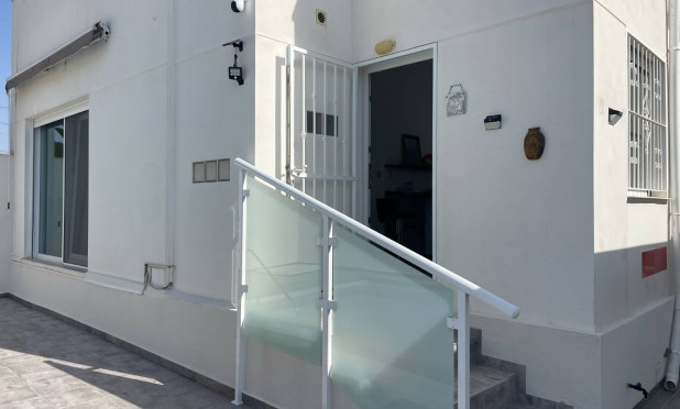 Resale - Villa - Torrevieja - San luis
