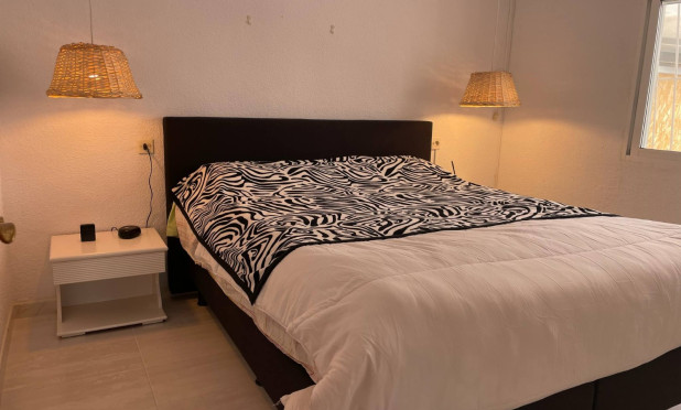 Resale - Villa - Torrevieja - San luis