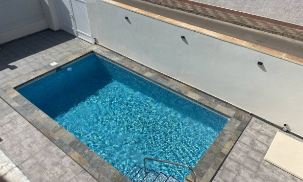 Resale - Villa - Torrevieja - San luis