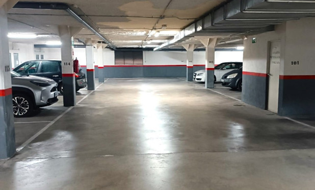 Resale - Parking - Villajoyosa - Cala de Villajoyosa