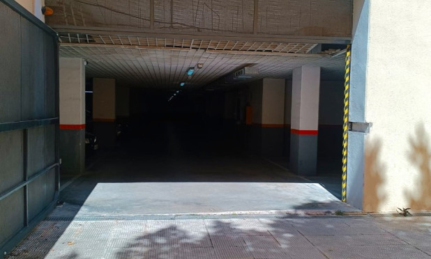 Resale - Parking - Villajoyosa - Cala de Villajoyosa