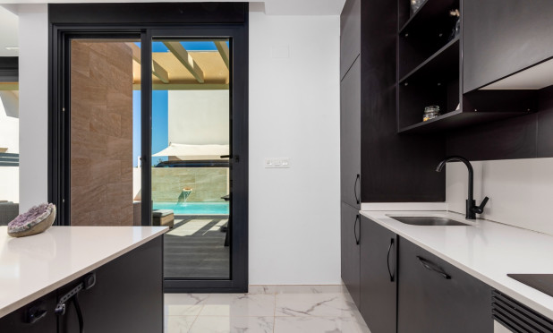 Resale - Villa - Los Montesinos - La Herada