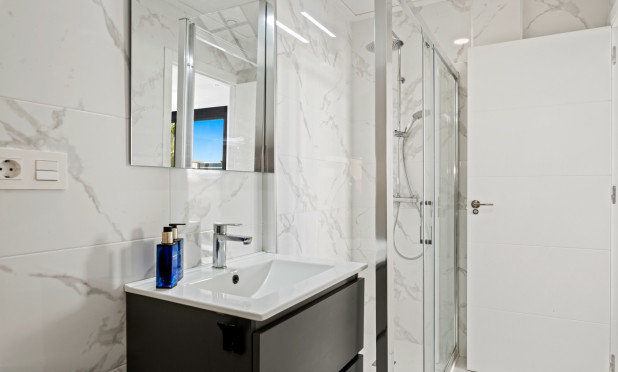 Resale - Villa - Los Montesinos - La Herada