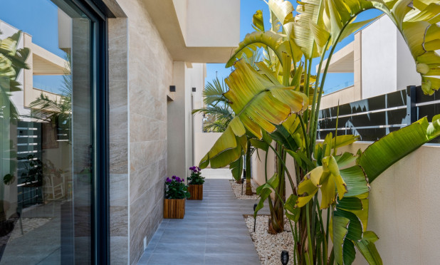 Resale - Villa - Los Montesinos - La Herada