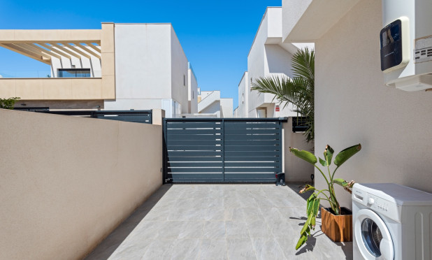 Resale - Villa - Los Montesinos - La Herada