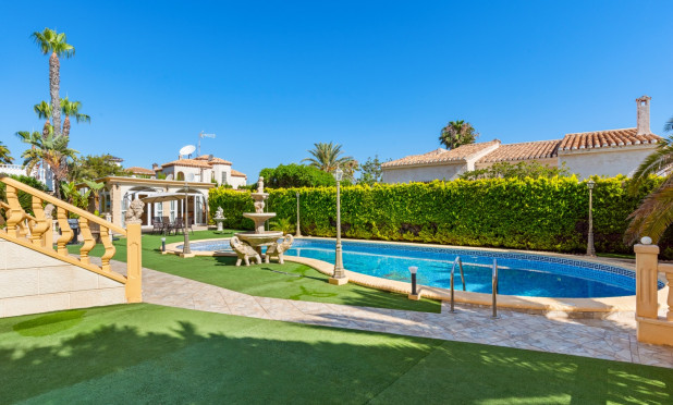 Resale - Villa - Orihuela Costa - Playa Flamenca