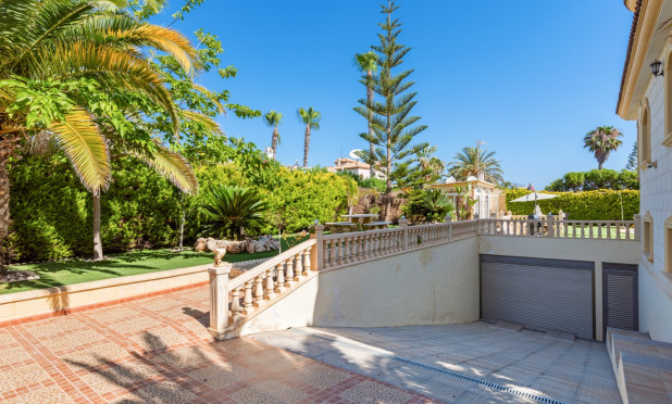 Resale - Villa - Orihuela Costa - Playa Flamenca