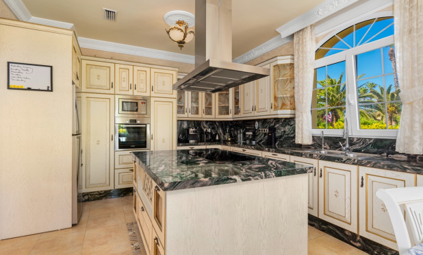 Resale - Villa - Orihuela Costa - Playa Flamenca