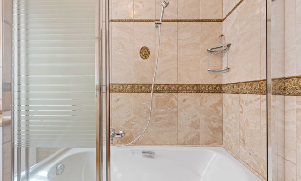 Resale - Villa - Orihuela Costa - Playa Flamenca