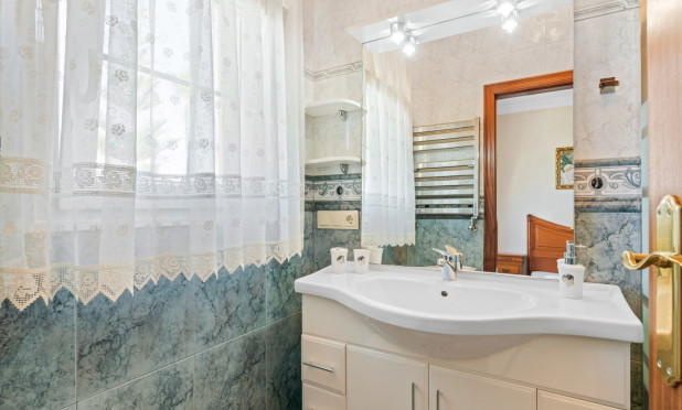 Resale - Villa - Orihuela Costa - Playa Flamenca