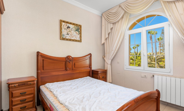 Resale - Villa - Orihuela Costa - Playa Flamenca