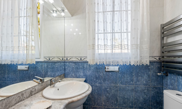 Resale - Villa - Orihuela Costa - Playa Flamenca