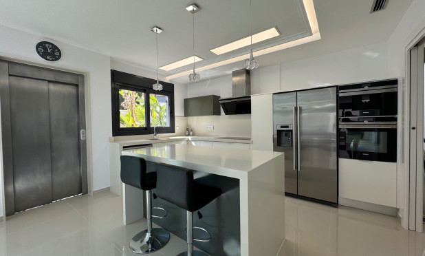 Wiederverkauf - Villa - San Miguel de Salinas