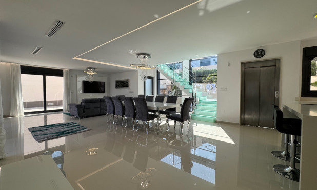 Wiederverkauf - Villa - San Miguel de Salinas