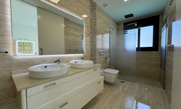 Wiederverkauf - Villa - San Miguel de Salinas