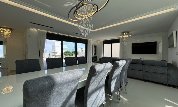 Wiederverkauf - Villa - San Miguel de Salinas