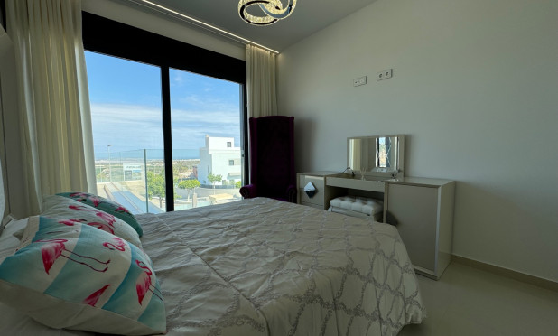 Wiederverkauf - Villa - San Miguel de Salinas