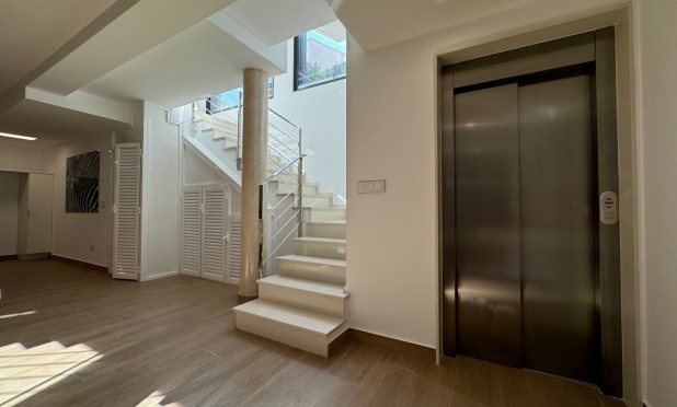 Wiederverkauf - Villa - San Miguel de Salinas